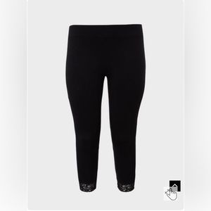 NEW Torrid black crop lace leggings, 4X